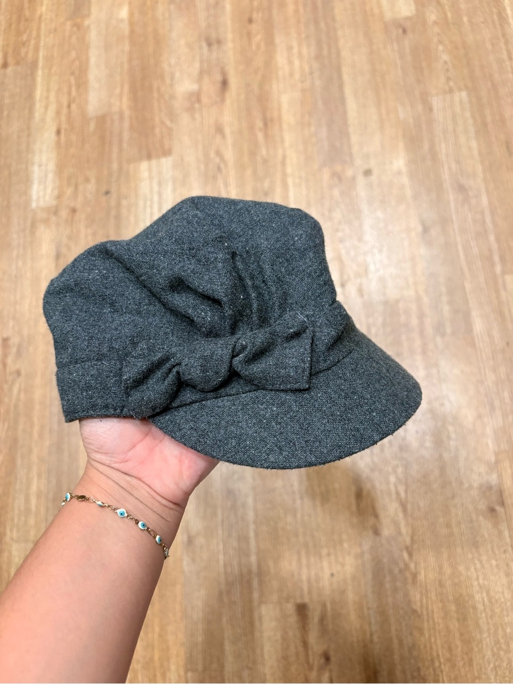 Gray Bow Accent Wool-Blend Newsboy Cap